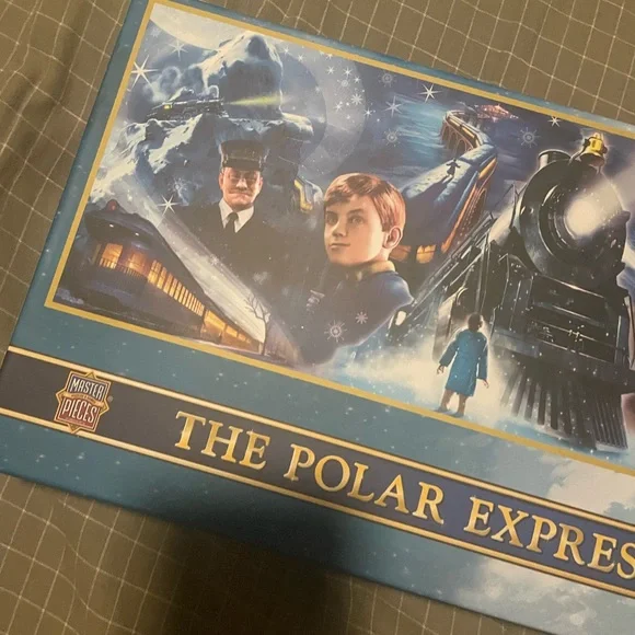 Warner Bros. The Polar Express Puzzle - Blue and Gold - Picture 2 of 9